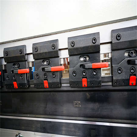 Vysoce funkční CNC ohraňovací lis s ohýbacími nástroji