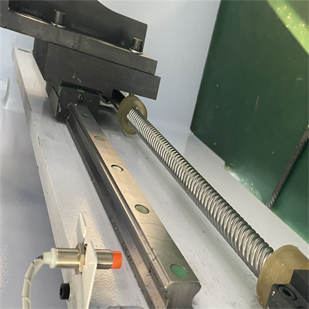 Hydraulický elektrický CNC 3D ohýbačka trubek