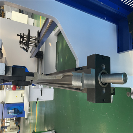 CNC automatická ohýbačka hliníkové oceli Hydraulic Press Brake elektrická ohýbačka plechu s robotem