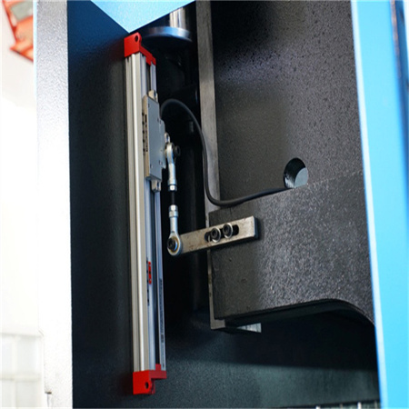 Hydraulický kovový oblouk pozinkovaný vlnitý ocelový profil střešního panelu na prodej krátký zakřivený ohýbací stroj na válcování