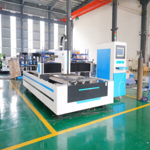 1000w 2000w 3000w 4kw CNC vláknová laserová řezačka pro ocelové hliníkové plechy