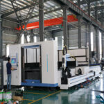 1kw 1,5kw 2kw vláknový laserový řezací stroj pro řezání plechu 3000x1500mm