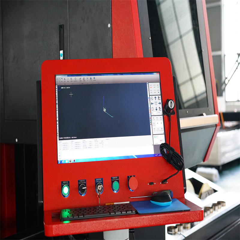 1kw 2kw 3kw 6kw CNC vláknové laserové řezací stroje pro plechy z nerezové oceli