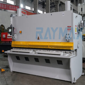 6 mm x 3200 mm Automatický CNC hydraulický stroj na stříhání ocelových plechů pro velké zatížení