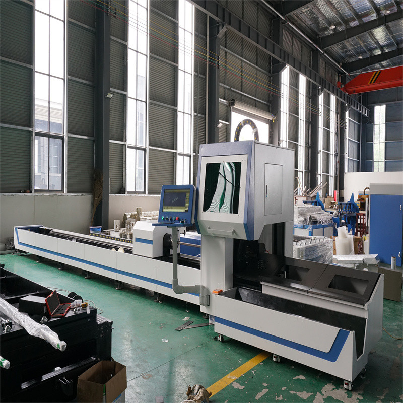 CNC vláknový laserový řezací stroj na kov 2000w vláknový laserový řezací stroj