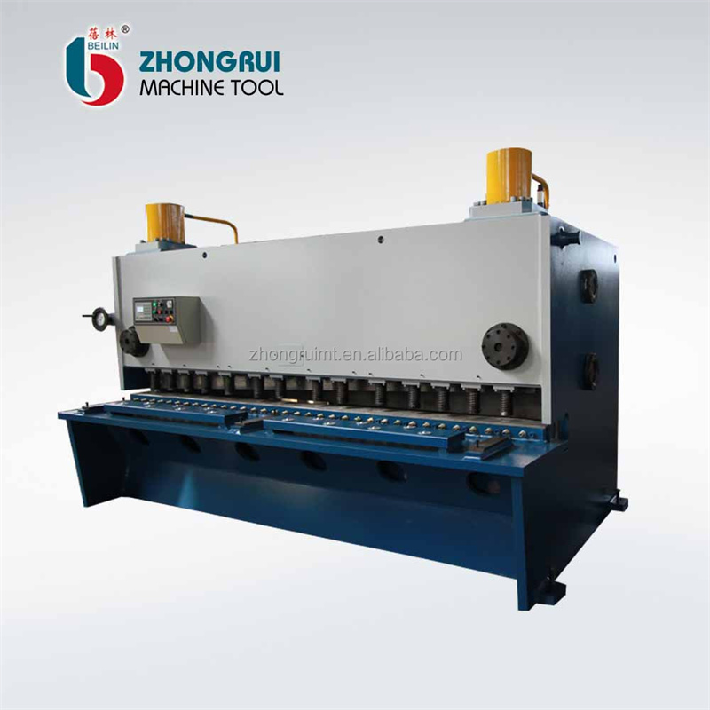 E21 82500 Hydraulický CNC stroj na řezání gilotinou Řezání ocelového plechu