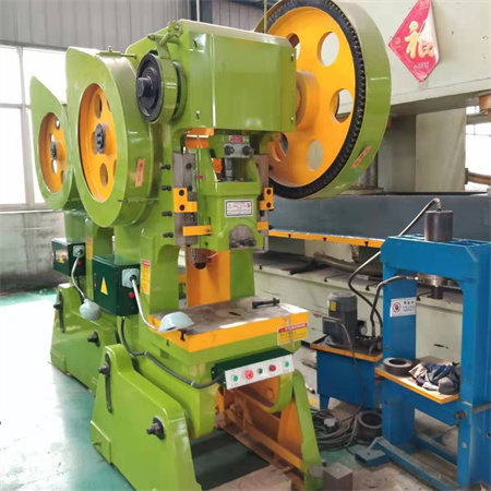 CNC Turret Punch Machine CNC lisovací stroj na kov