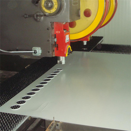 Vysoce účinný pevný elektronický děrovací stroj Hydraulické děrování Dvouřadý vysokorychlostní automat na ocelové trubky