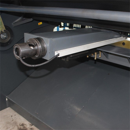 Nástroje deska gilotina průmyslově používané stolní kovové malé nůžky ocelový plech