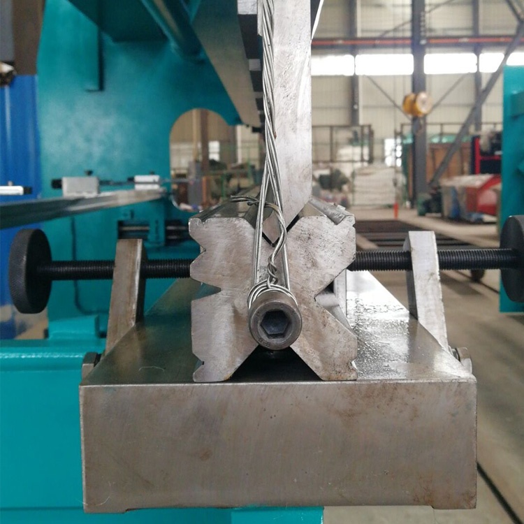 Hydraulický ohraňovací lis 3 metry 160 tun vysoce kvalitní CNC ohýbačka Wc67y