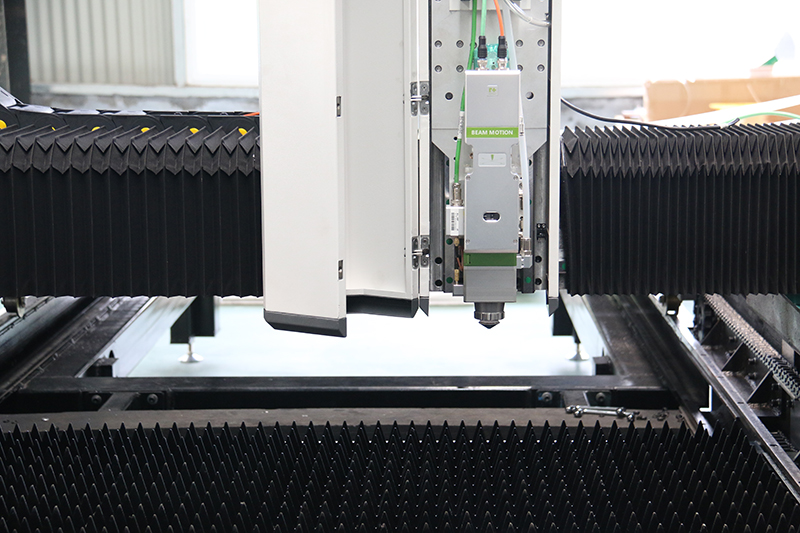 Laserový řezací stroj na plechy a trubky kulaté CNC desky a trubky