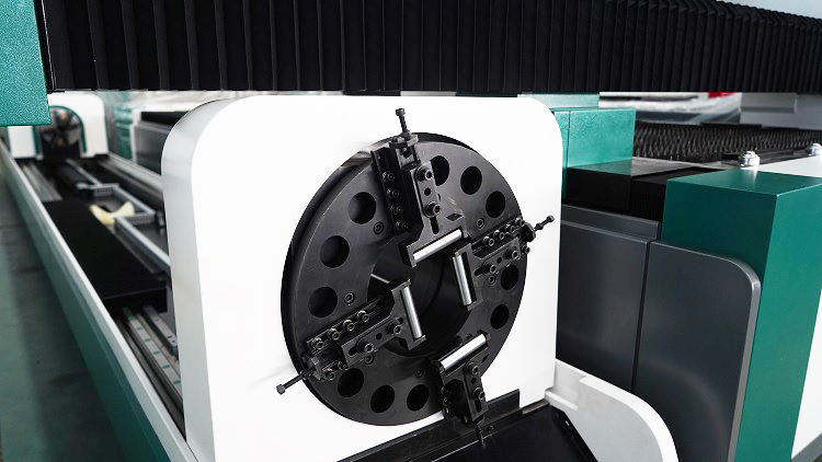 Laserový řezací stroj na plechy a trubky kulaté CNC desky a trubky